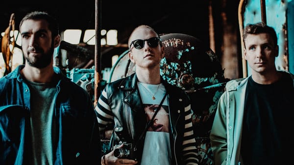 Two Door Cinema Club – Tourist History 15th Anniversary NYC Show