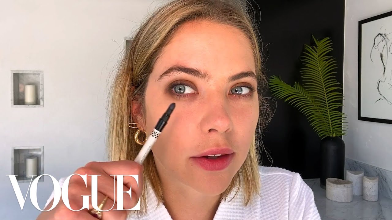 Ashley Benson's Guide to a Simple Smoky Eye | Beauty Secrets | Vogue