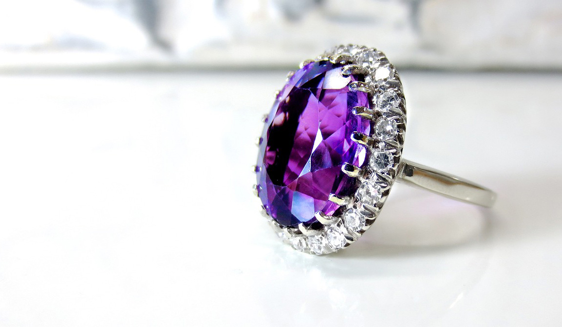 7 Stunning Diamond Alternatives for Your Engagement Ring