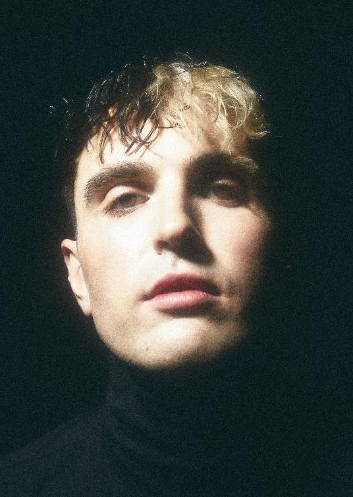 Duncan Laurence Shares New Single “Skyboy”