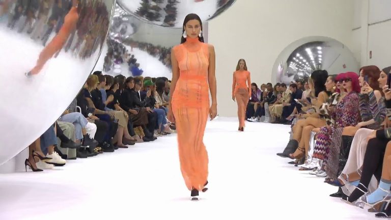 Sfilata di moda femminile Missoni primavera estate 2024