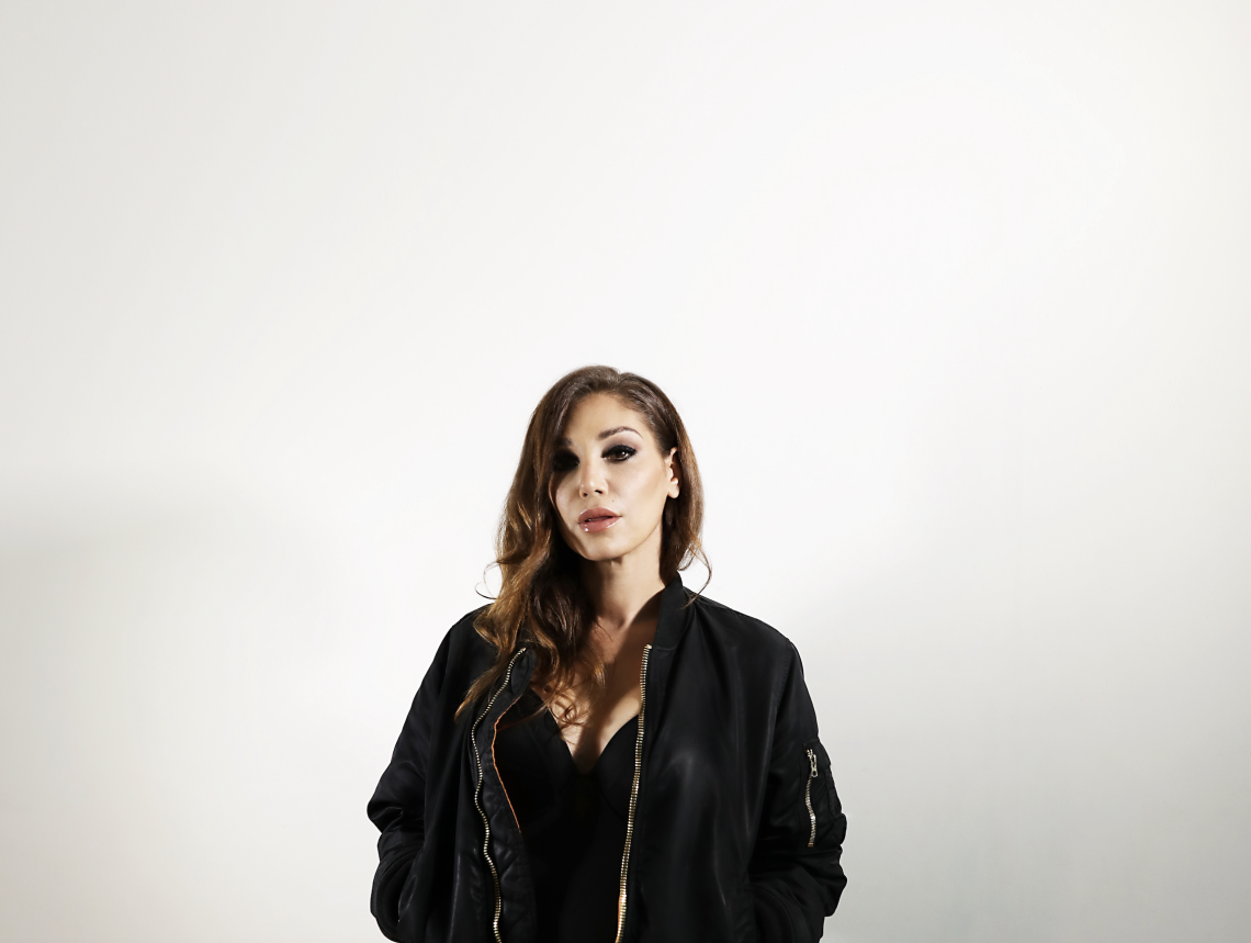 Simina Grigoriu célèbre la 100e sortie du label Kuukou Records avec ‘ Iron Angel ’