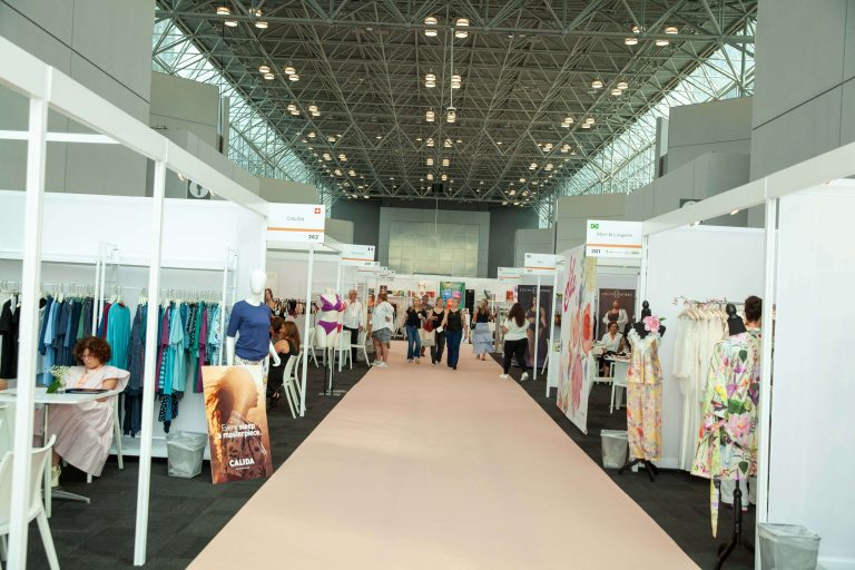 CURVE NEW YORK Reunites Intimate Apparel Industry
