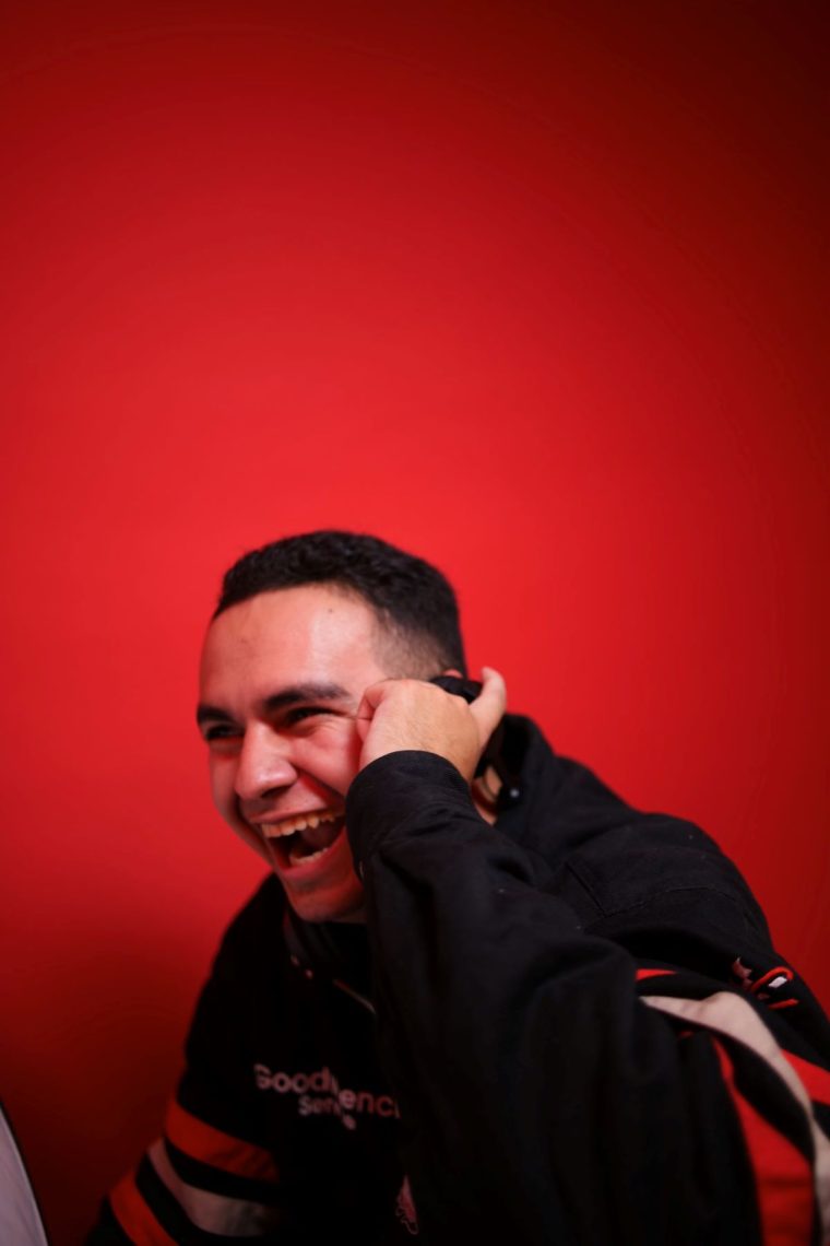 Aufstrebende House-Sensation Rommii arbeitet mit Platin-Künstler Dev für neue Single "Deep End" zusammen
