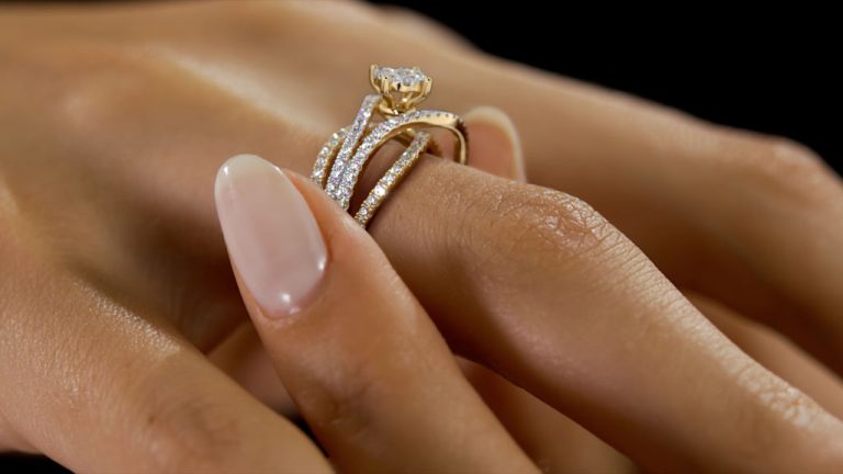 Tips to Select the Perfect Wedding Band for Women