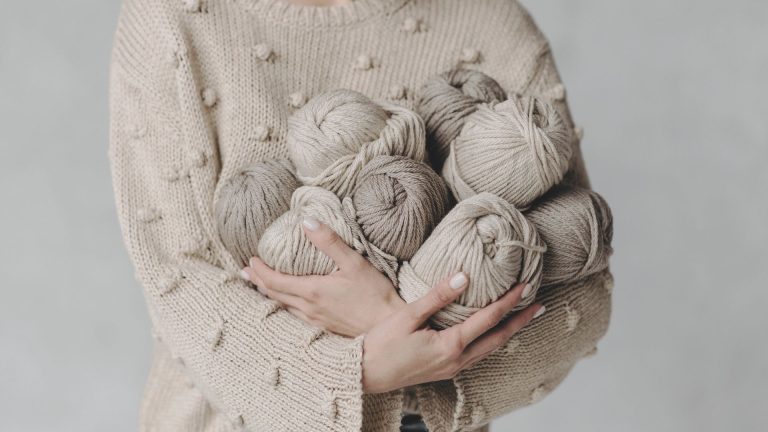 Crochet Outfits Styles: From Maxi to Mini, What's Hot Right Now