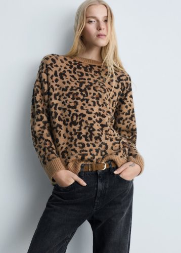 Leopard jumper with contrasting trims