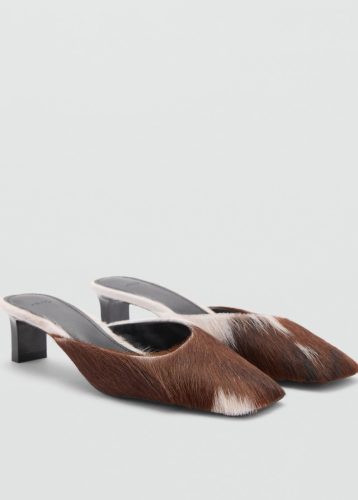 Heeled leather shoes