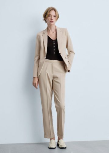 Fitted suit blazer