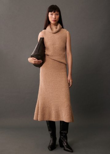 Turtleneck ribbed top