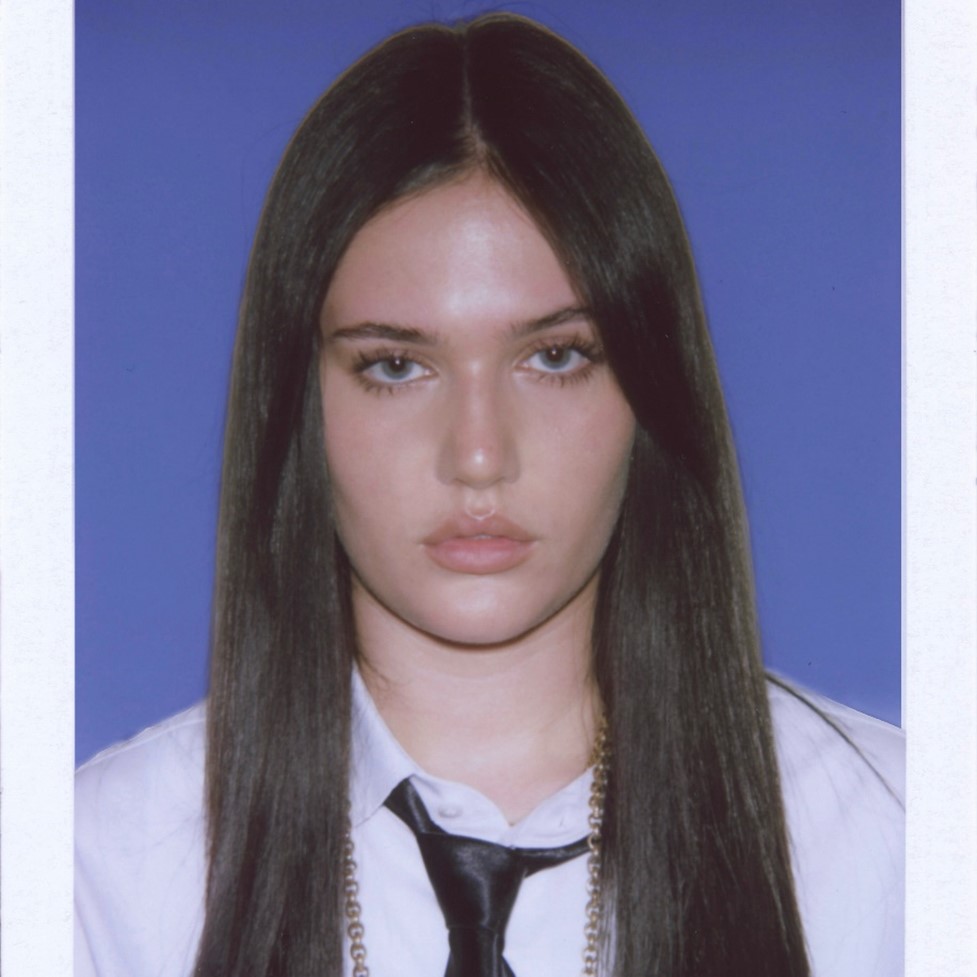 Rising Singer Songwriter Sienna Spiro Spills Her Heart Out On Intimate New Single Taxi Driver cover