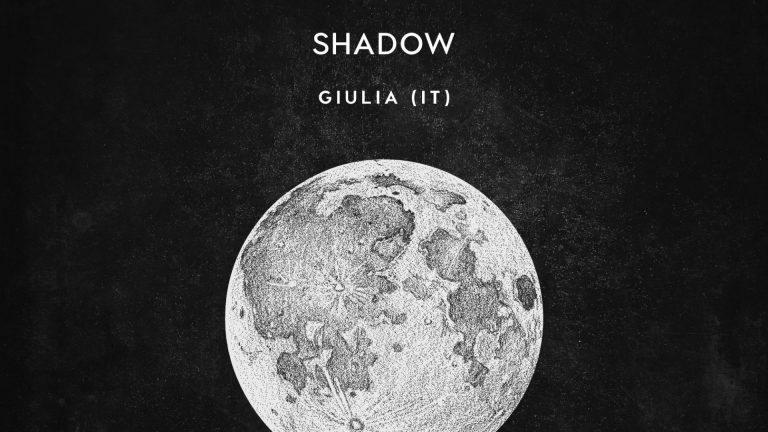 Giulias 'Shadow' landet bei Kuukou Records