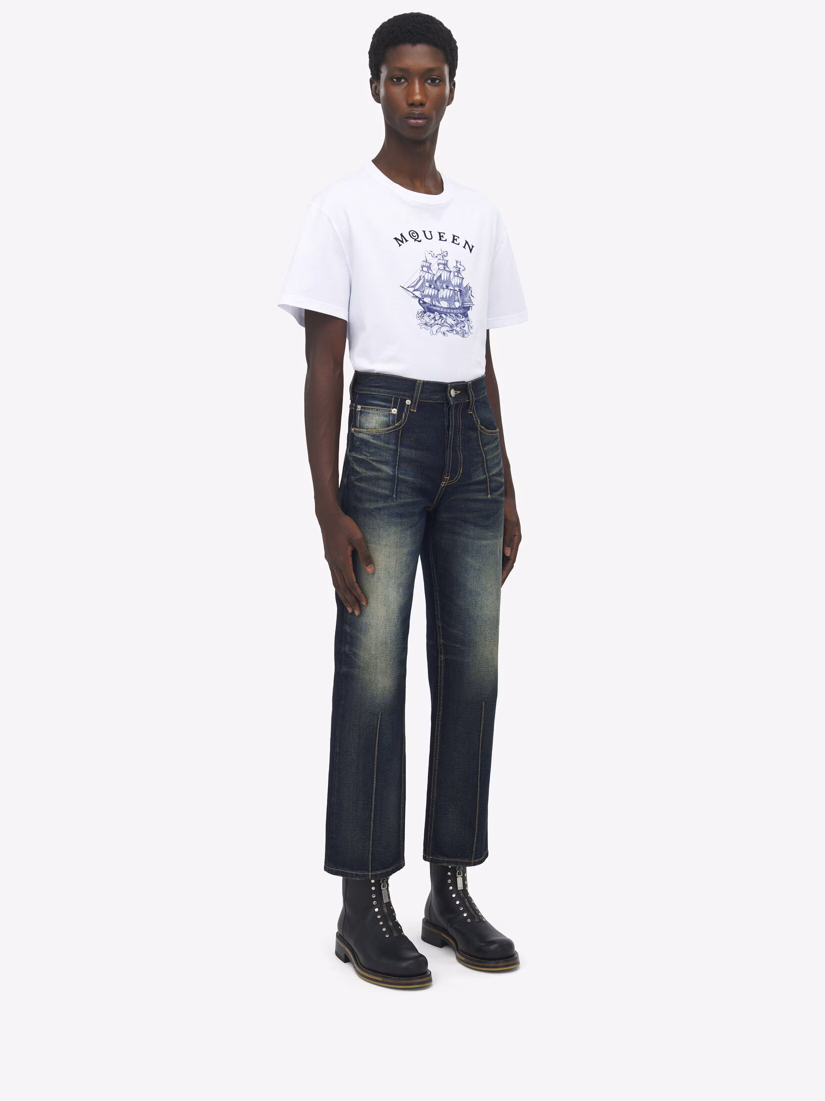 Men's Darted Denim Jeans in Washed Blue