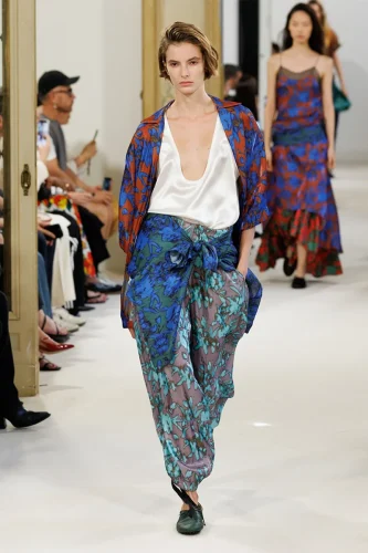 Alberta Ferretti Spring 2027 Ready-to-Wear Runway Collection at Milan
