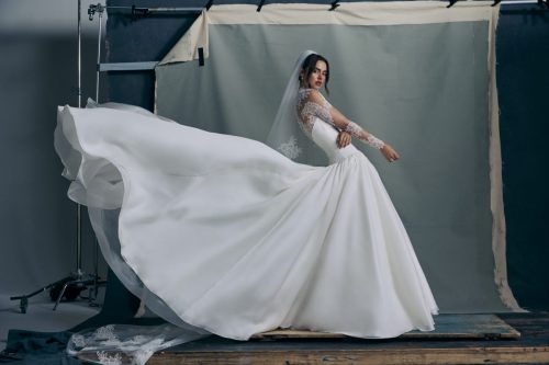 noblesse-anne-barge-wedding-dress3