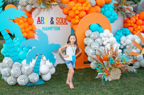 Art-and-Soul-Hamptons-Brings-Culture-To-The-Hamptons-With-An-Art-Walk-Film-Screening-Soulful-Cuisine-And-Live-Music-Performances-By-Kenny-Lattimore-Esnavi-19