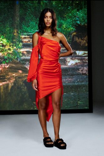 Cinq à Sept Spring / Summer 2021 Collection at New York Fashion Week