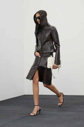 Courrèges 2026秋冬系列：Nicolas Di Felice 描绘一位女性在运动中的24小时