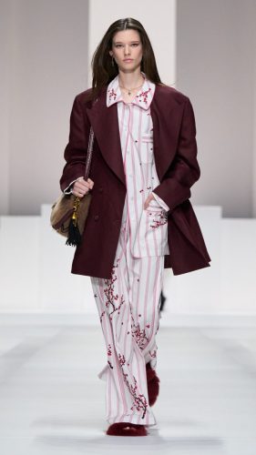 dolce-and-gabbana-women-spring-summer-2026-fashion-show-look-05
