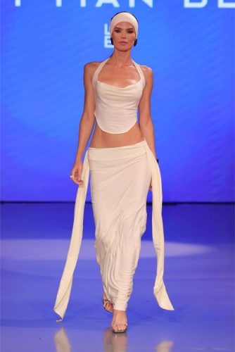 뉴욕 패션위크 SS26에서 데뷔한 이집트 블루