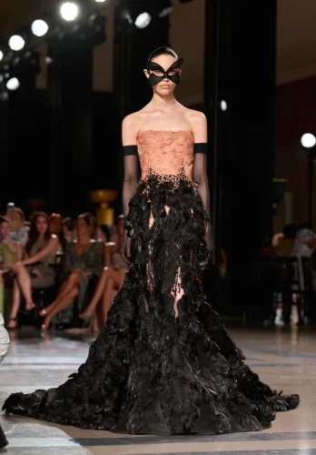 ELIESAABHCAW26-27FrontLook 43 (1)