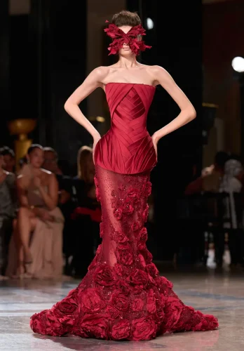 ELIESAABHCAW26-27FrontLook 4 eefc35e9-d5bd-4c66-b30f-5d05310528ff (1)