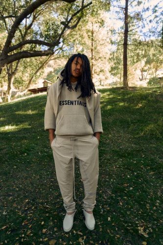 FEAR OF GOD PRÄSENTIERT DIE ESSENTIALS-KOLLEKTION FÜR DIE FEIERTAGE 2020