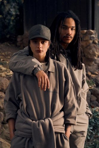 FEAR OF GOD PRÄSENTIERT DIE ESSENTIALS-KOLLEKTION FÜR DIE FEIERTAGE 2020