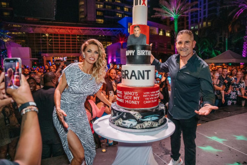 Elena-Grant-Cardone-during-the-birthday-celebration-private-party
