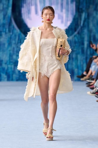 005 runway2x3 Hui ss25