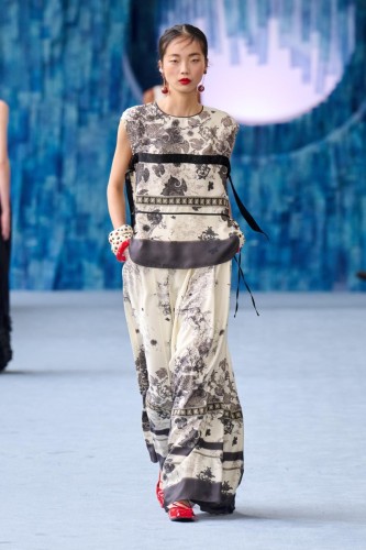 008 runway2x3 Hui ss25