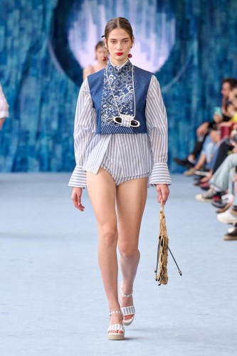 017 runway2x3 Hui ss25