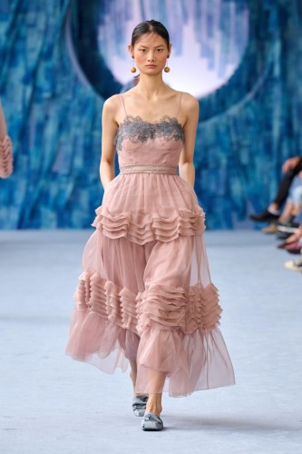 024 runway2x3 Hui ss25