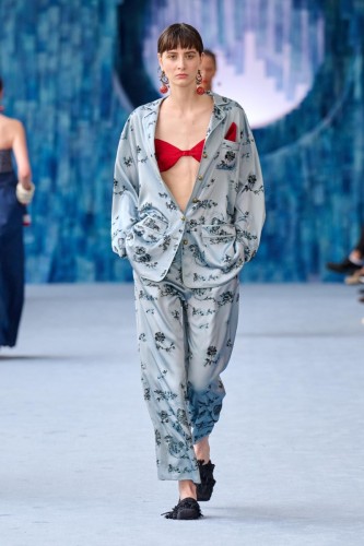 030 runway2x3 Hui ss25