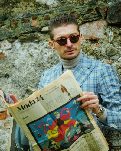 light-blue-check-double-breasted-suit-with-light-grey-turtleneck-2