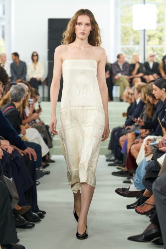 Jil Sander Spring 2027 Ready-to-Wear Runway Collection at Milan