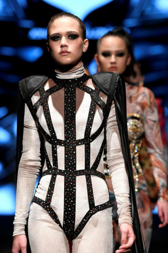 Jonathan Guzman alla Los Angeles Fashion Week Powered By Art Hearts Fashion Autunno/Inverno 2022