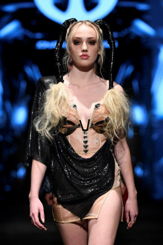 Jonathan Guzman alla Los Angeles Fashion Week Powered By Art Hearts Fashion Autunno/Inverno 2022