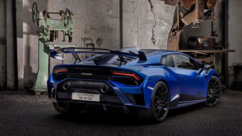 lamborghini-brings-color-to-milan-design-week-12