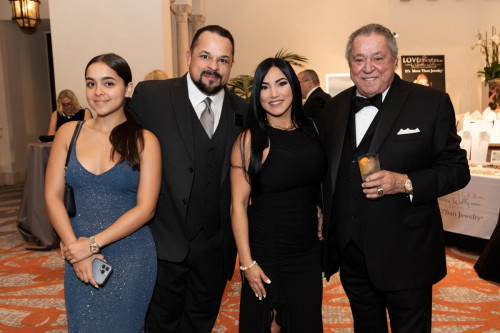 Andrea-Pea-und-Frank-Pea-Ailyn-Ravelo-und-Felix-Sabates 