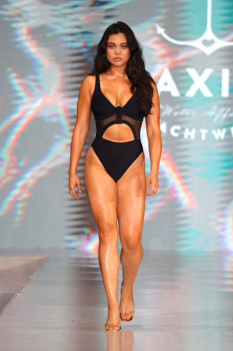 Miami Swim Week - Os Desfiles - 7 de julho - Desfile 3