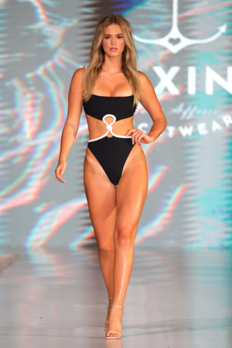 Miami Swim Week - Os Desfiles - 7 de julho - Desfile 3