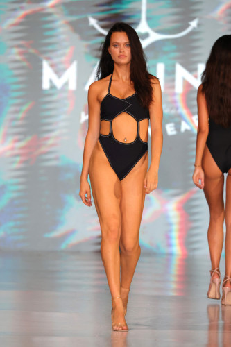 Miami Swim Week - Os Desfiles - 7 de julho - Desfile 3