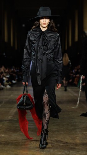 McQueen AW25 Look 10