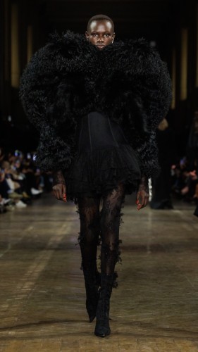 McQueen AW25 Look 11