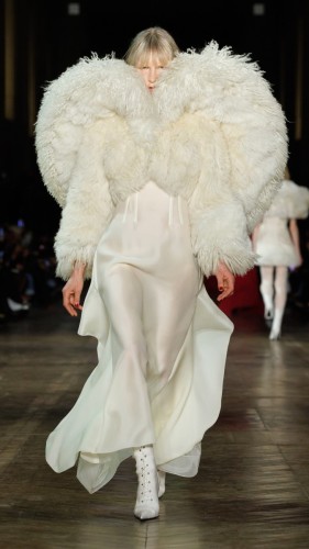 McQueen AW25 Look 17
