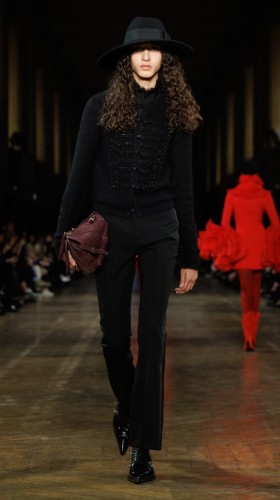 McQueen AW25 Look 28