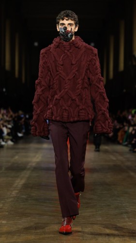 McQueen AW25 Look 30