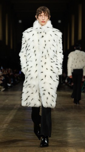 McQueen AW25 Look 38
