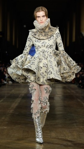 McQueen AW25 Look 39